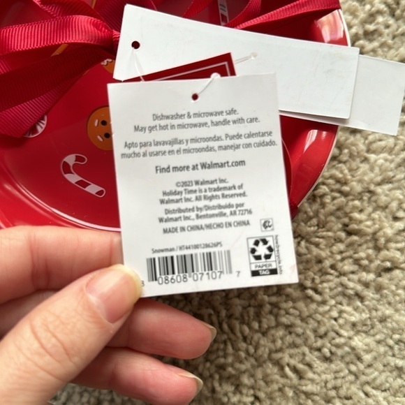 Gingerbread holiday set. NWT mini ceramic pie dishes and gingerbread pot holder - Picture 4 of 14